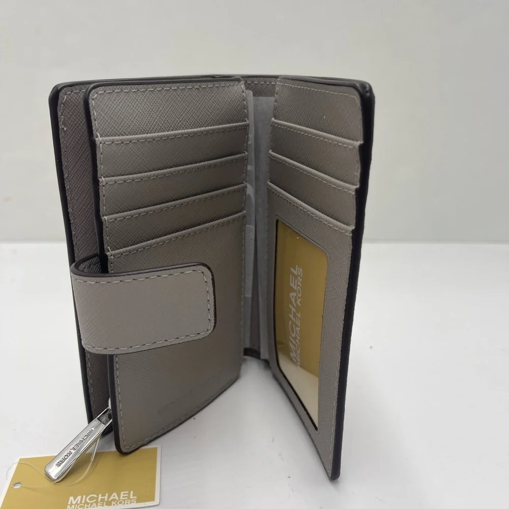 MICHAEL KORS Medium Saffiano Leather Bifold Zip CN Wallet Pearl Grey  NWT